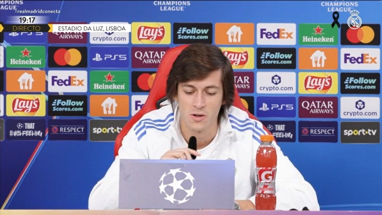 RUEDA de PRENSA de ÁLVARO CARRERAS en la previa del BENFICA vs REAL MADRID de CHAMPIONS LEAGUE