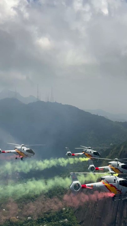 La exhibición de la patrulla ASPA a su llegada a Río de Janeiro.