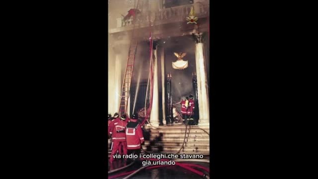 Trent'anni fa l'incendio alla Fenice, i vigili del fuoco: «Un caldo inaudito»