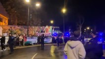 Un centenar de manifestantes, en los aledaños del Roig Arena