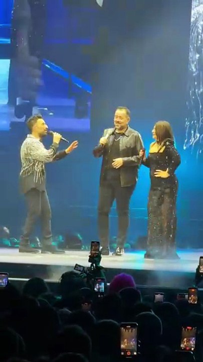 Tarkan'ın sahnesinde yıldızlar geçidi: Sibel Can ve Ata Demirer geceye damga vurdu