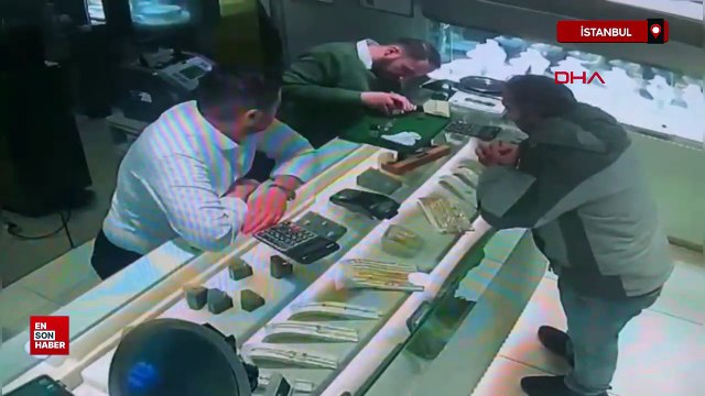 İstanbul'da Altın kolye ile kuyumcu dolandırdı gerçek Kapalıçarşı'da eritilince ortaya çıktı