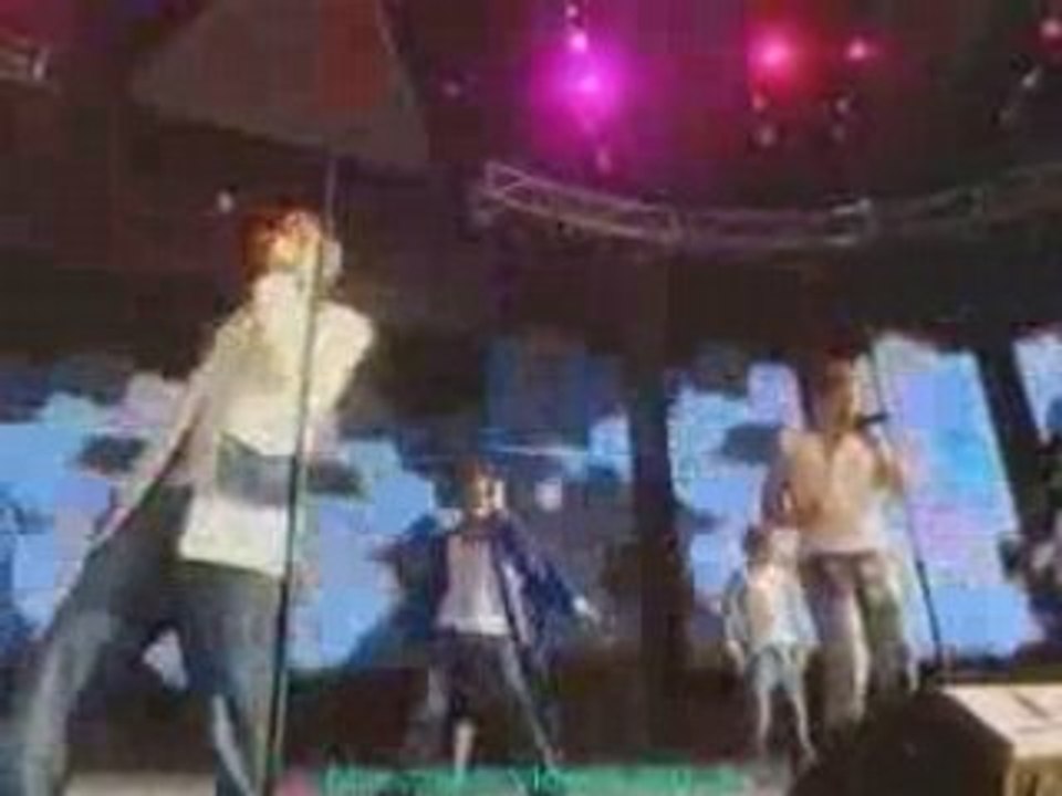 Blue - U Make Me Wanna (Live)
