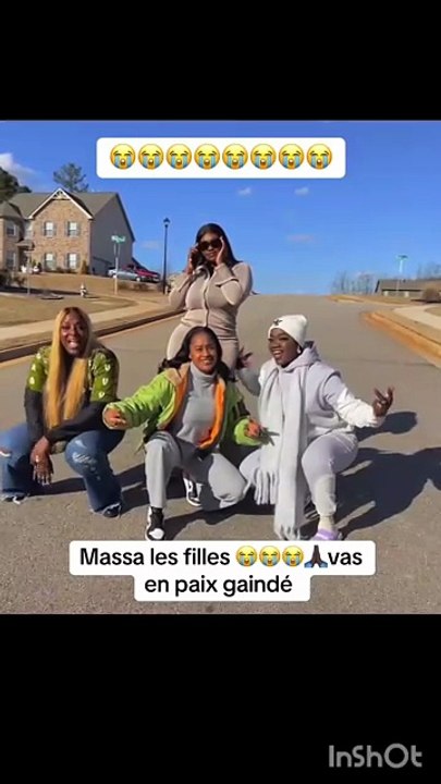 Halima Gadji avec ses copines