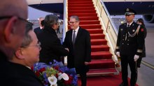 Alternate view of Starmer arrival in Beijing