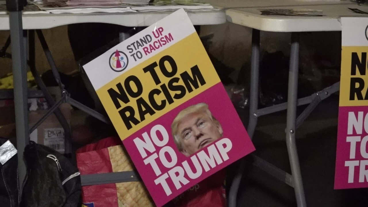 A rally in Trafalgar Square takes place in solidarity with Minneapolis