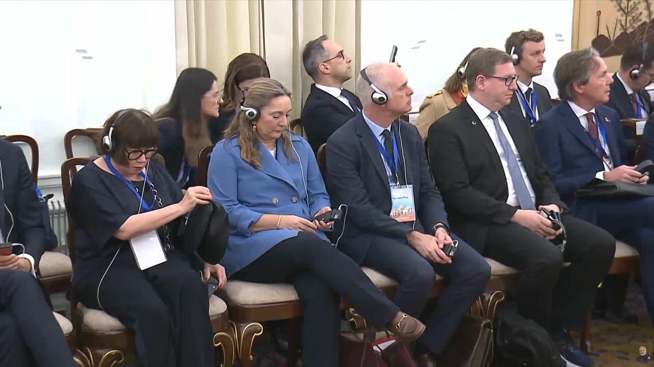 India: India, EU sign document on conclusion of free trade pact negotiations