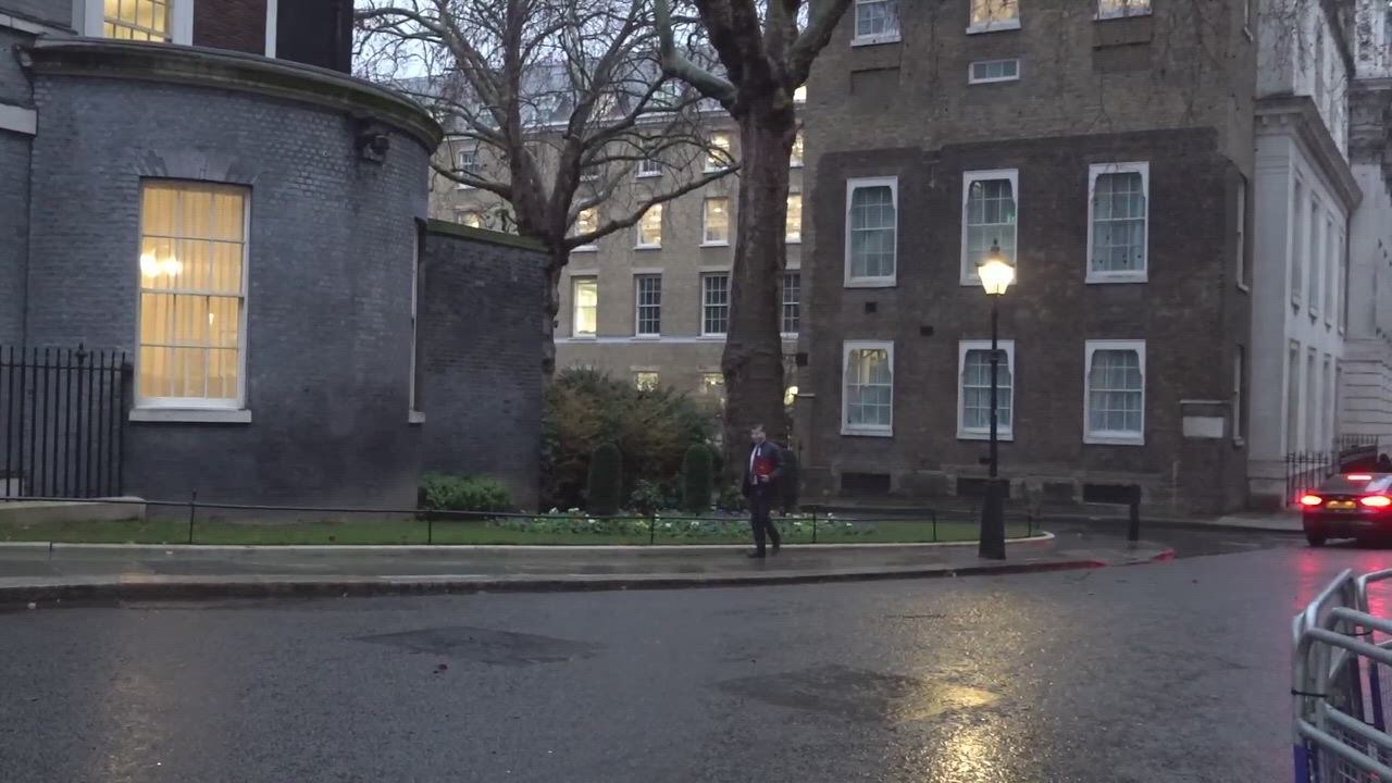 UK: Cabinet ministers arrive at No 10 amid Labour MPs' unrest over Andy Burnham's blocked by-election bid