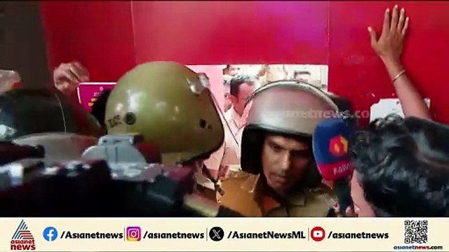 മൂന്നാം ബലാത്സം​ഗ കേസിൽ രാഹുൽ മാങ്കൂട്ടത്തിലിന് ജാമ്യം; കൂടുതൽ അന്വേഷണം വേണമെന്ന് കോടതി