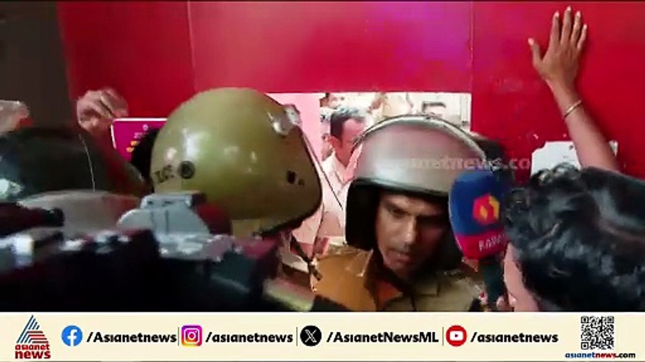 മൂന്നാം ബലാത്സം​ഗ കേസിൽ രാഹുൽ മാങ്കൂട്ടത്തിലിന് ജാമ്യം; കൂടുതൽ അന്വേഷണം വേണമെന്ന് കോടതി