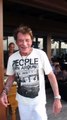2025 – Johnny Hallyday – Laeticia Hallyday publie une vidéo inédite de Johnny (6 décembre 2025)