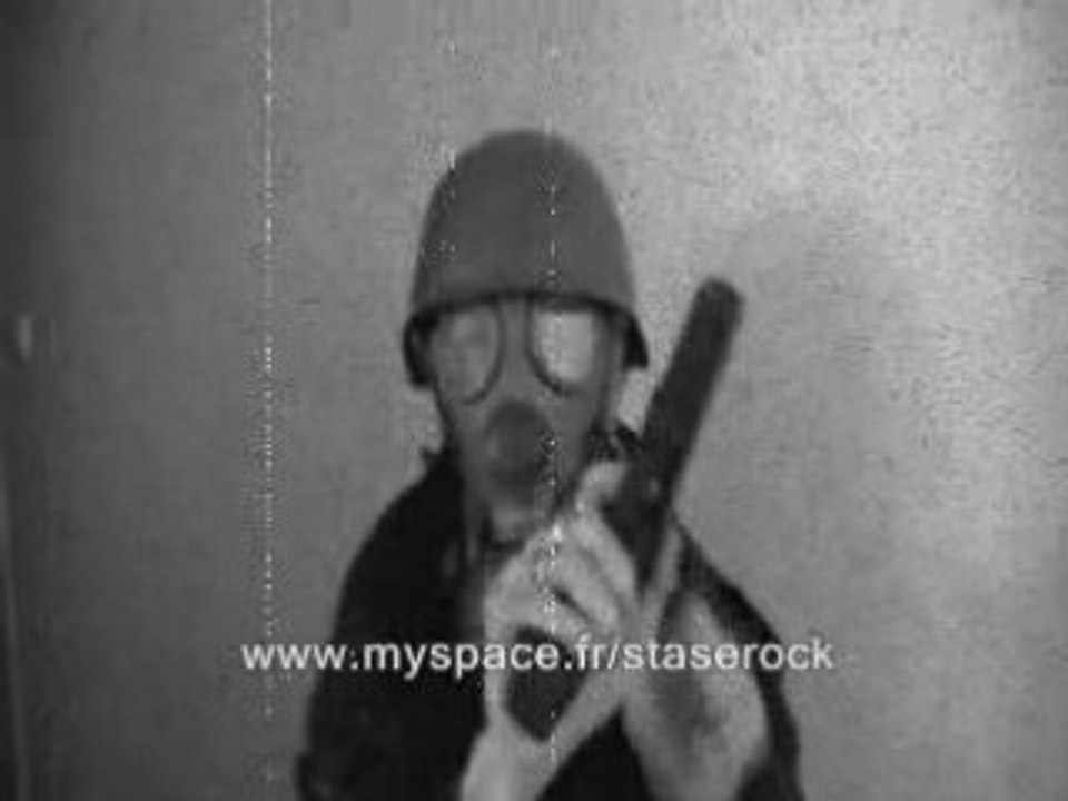 Clip pub stase