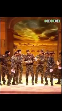 Sunil Shetty sandese aate hai Songs perform