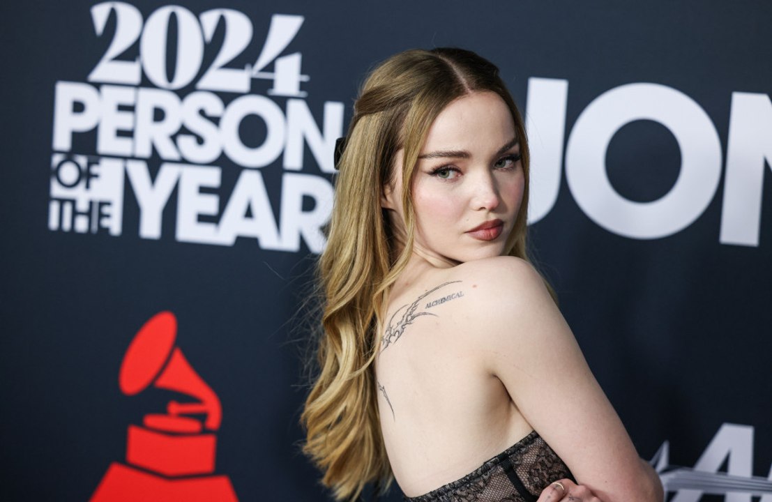 Dove Cameron estaba 'desnuda' y con una 'camiseta grande' cuando Damiano David le propuso matrimonio