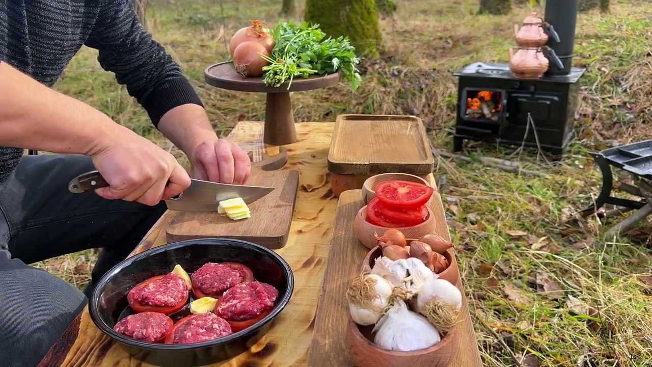 Quiet Outdoor Camping: Forest Cooking (Meat Wrap + Baked Meatballs)
