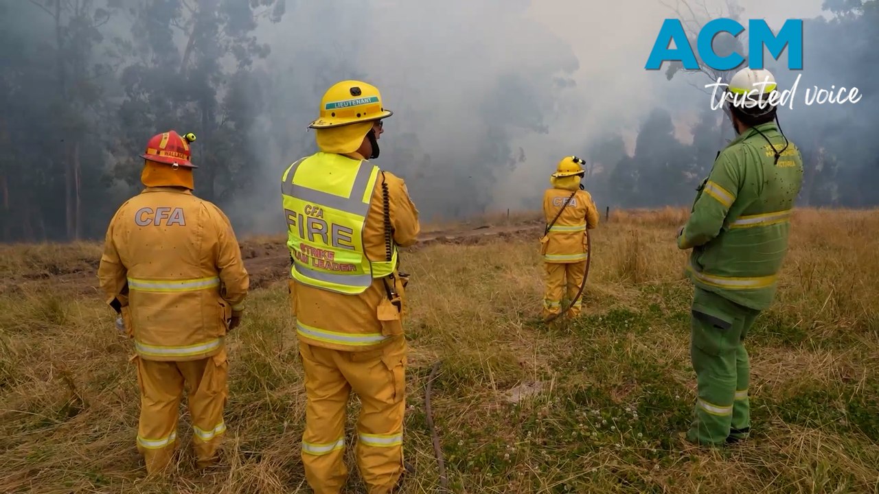 Hundreds of homes destroyed by fires in Victoria