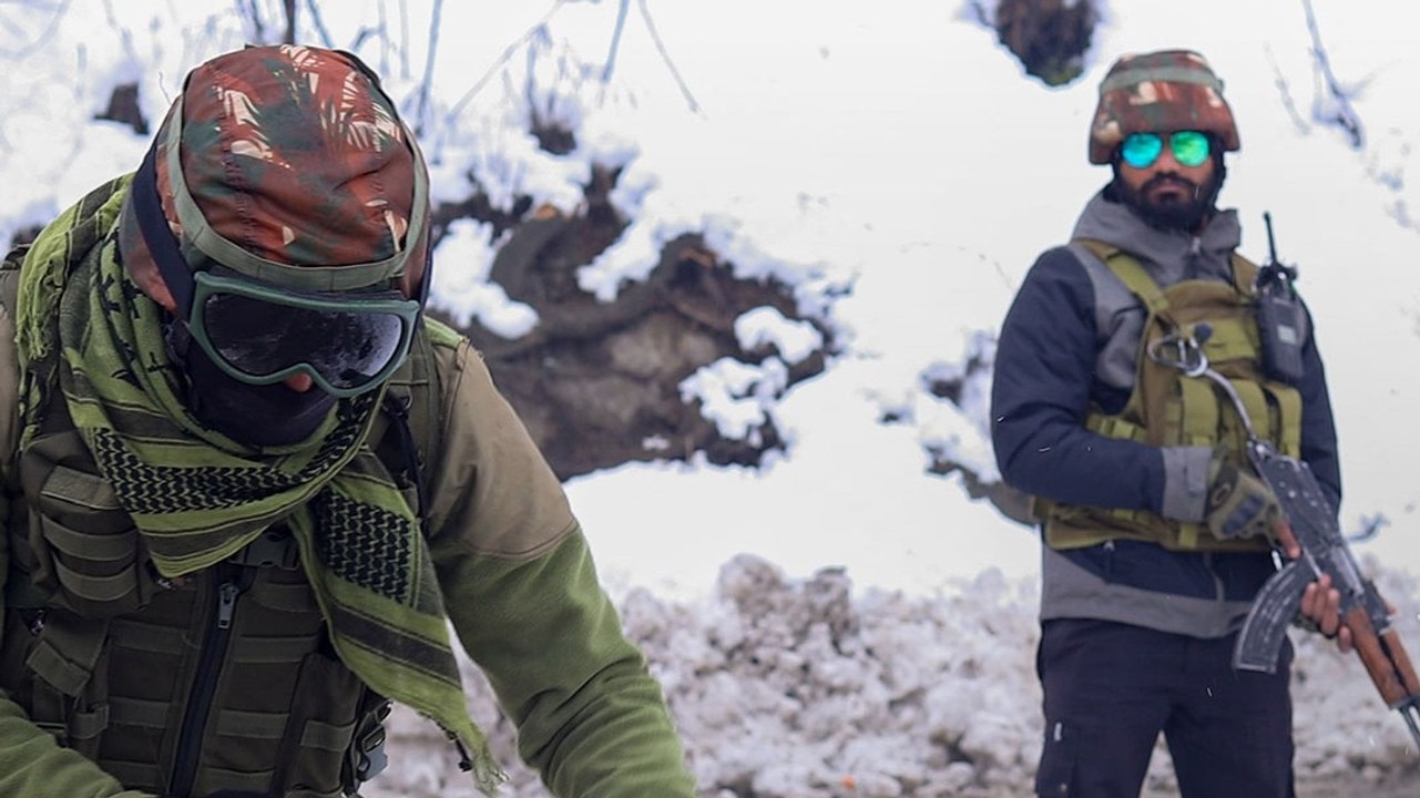 North India Weather Alert: Rain-Snowfall से बिगड़ा मौसम