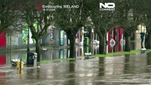 "Todo destruido", las localidades irlandesas limpian tras las inundaciones de la tormenta Chandra