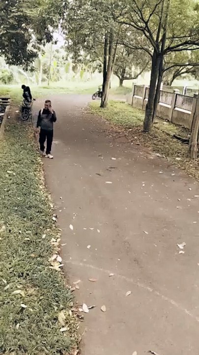 When robbers meet the wrong rider