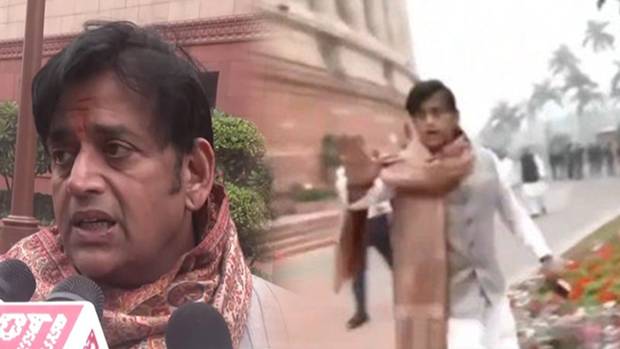 Ajit Pawar Death पर Ravi Kishan Running In Parliament Video Public Troll,'इतनी फालतू की एक्टिंग...'