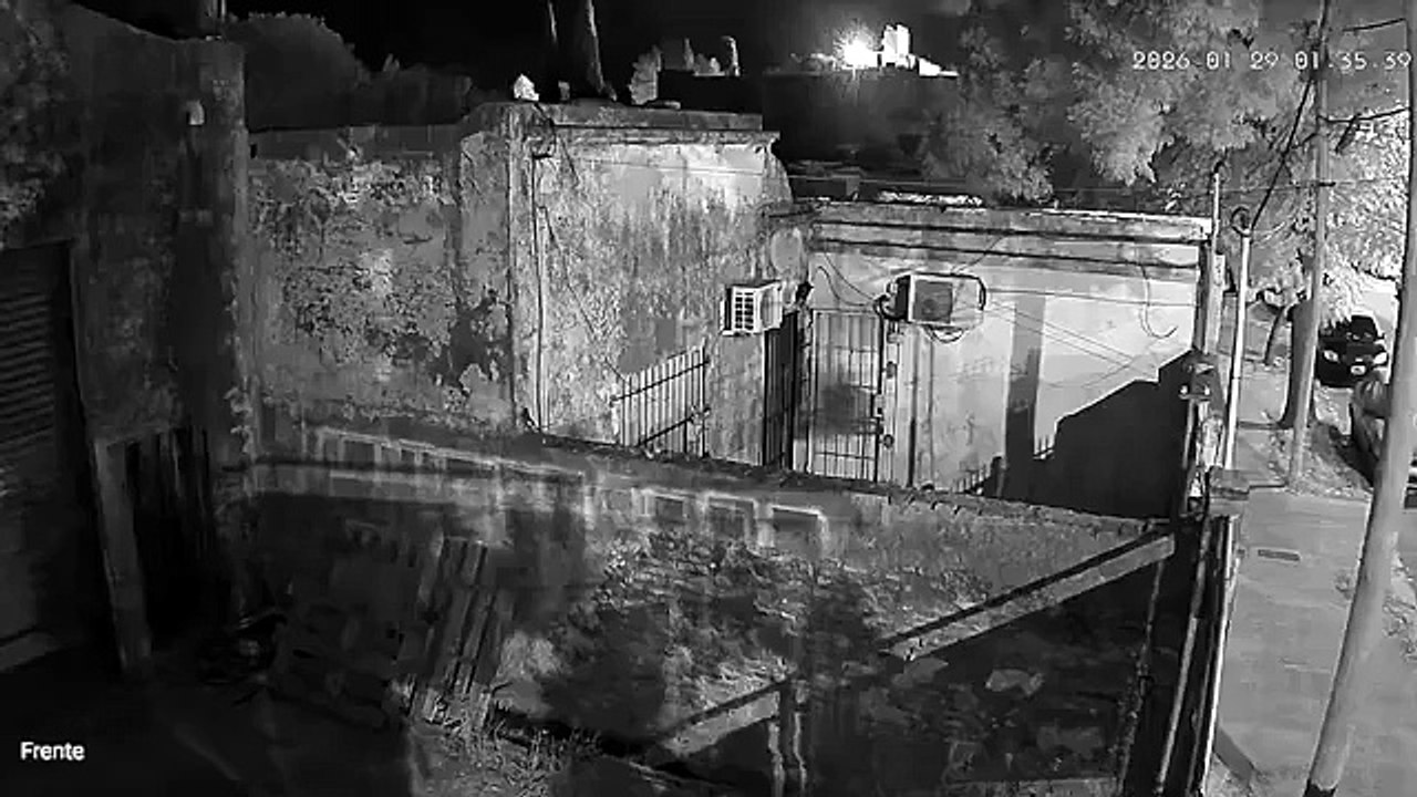 Video: así fue el momento de la explosión en una fábrica de San Fernando que desató un voraz incendio