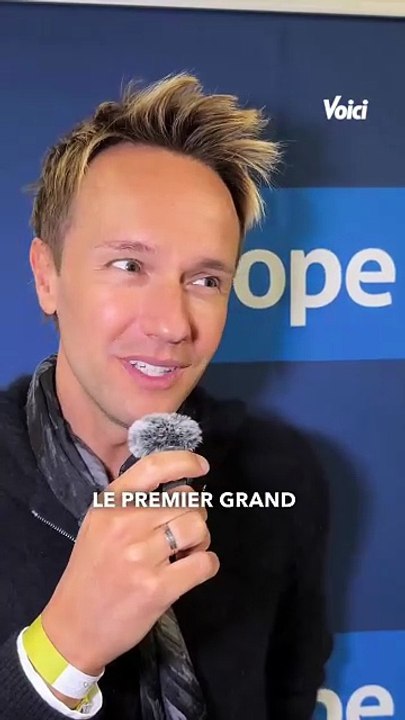 @cyrilferaud_off se souvient de ses débuts « Mon premier grand souvenir rempli d’émotion, c’est ma toute première émission : le tirage du loto sur France 2, il y a vingt ans, en direct devant six millions de téléspectateurs. Je n’oublierai jamais David P