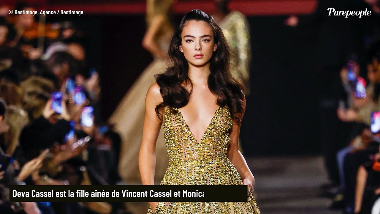 Vincent Cassel : sa fille Deva vole la vedette aux autres mannequins durant le défilé du créateur Elie Saab à la Fashion week de Paris