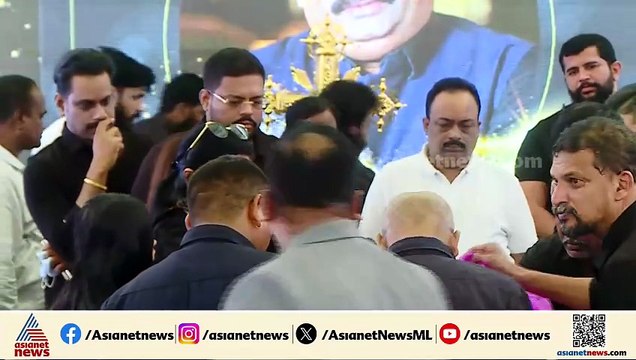 സി.ജെ.റോയിയുടെ മരണത്തിന് പിന്നിലെന്ത്? ഇൻകം ടാക്സ് ഉദ്യോ​ഗസ്ഥരെ ചോദ്യം ചെയ്ത് പൊലീസ്