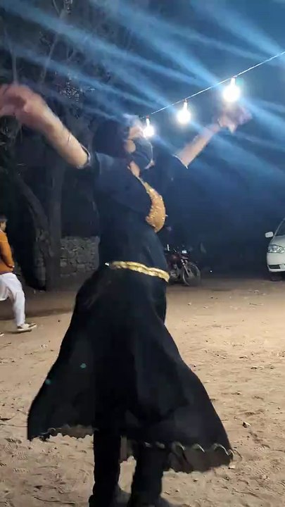 Pakistani Pathan Girl Viral Dance