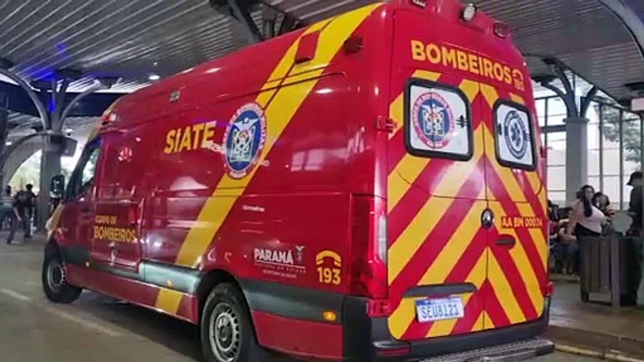 Homem sofre fratura exposta ao ser atropelado por ônibus no Terminal Leste em Cascavel