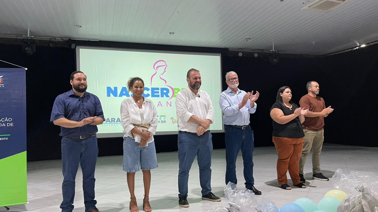 Governo do Paraná entrega kits de maternidade com carrinho de bebê em Jandaia do Sul