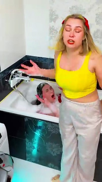Mission Failed… Caught Instantly! 😂🚿 #Prank
