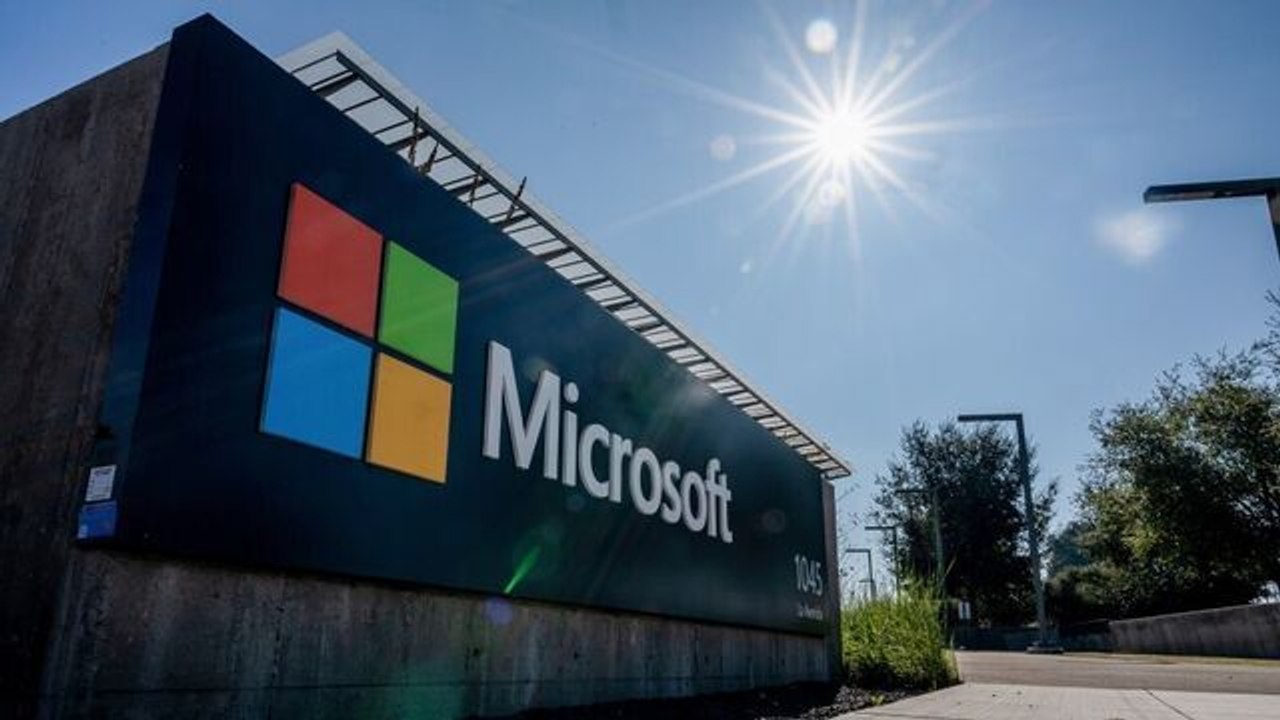 Microsoft to Outperform This Year, D.A. Davidson's Luria Says