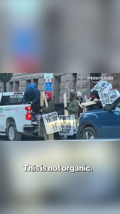 Video purports to show 'professional activists' distributing signs at Minneapolis protest