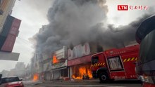 黑煙吞台中商圈！加油站急斷油8店面全毀  女業主緊摟外傭崩潰痛哭
