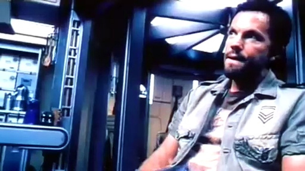 Serenity - Flucht in neue Welten Trailer DF