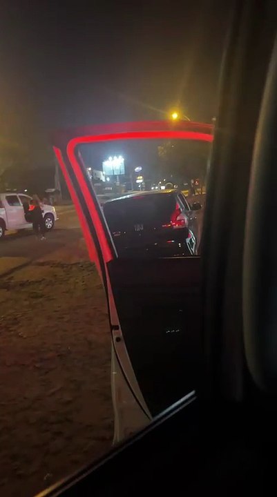Tras persecución a alta velocidad capturan a supuestos ladrones de vehículo