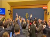 Bella Ciao, opposizioni occupano Sala Stampa a Montecitorio per impedire conferenza su remigrazione