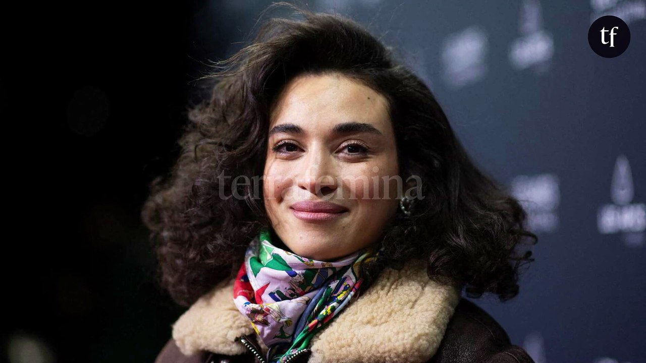 "Trop canon" : Camelia Jordana "lumineuse" en lingerie sur ces photos "intimes et politiques"