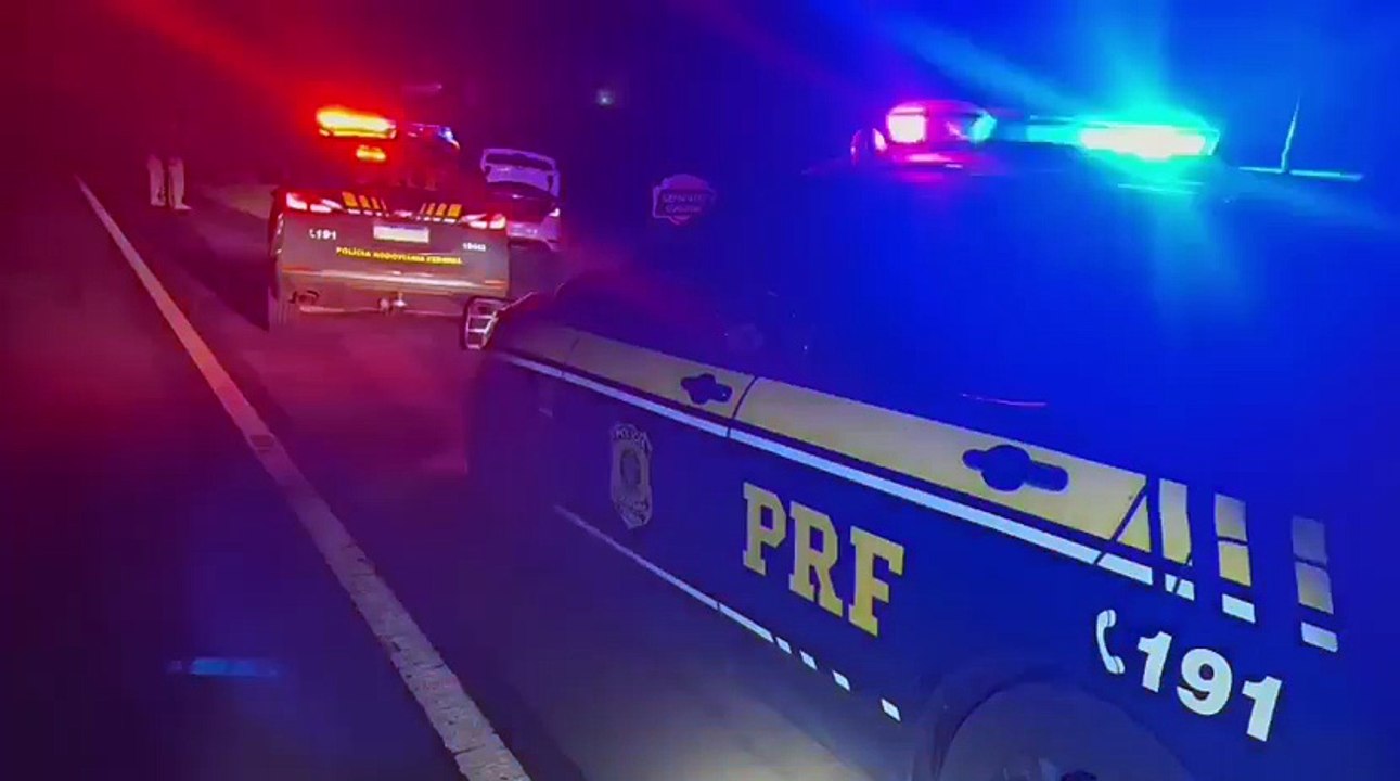 PRF apreende carro carregado com meia tonelada de maconha na PR-317