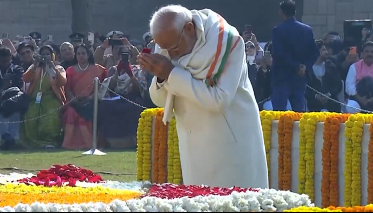 PM Modi Pays Tribute to Mahatma Gandhi on His Death Anniversary