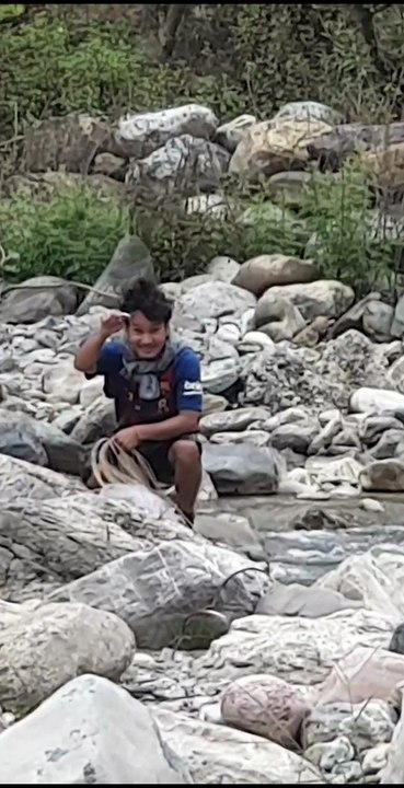 cat net fishing in Nepal |