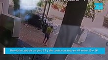 Un vidrio cayó de un piso 12 y dio contra un auto en 44 entre 15 y 16