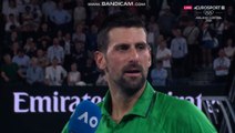 Novak Djokovic, incrédule après sa victoire en demi-finale de l'OA contre Jannik Sinner : J'ai l'impression d'avoir gagné (le tournoi) ce soir