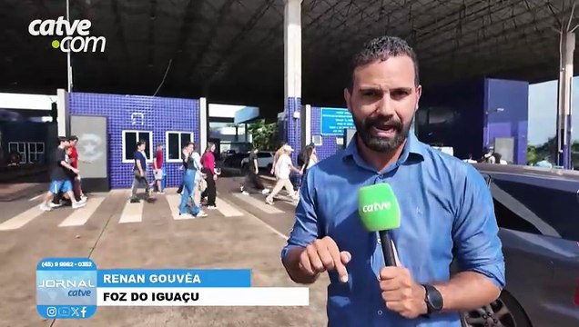 Receita Federal realiza orientações sobre entrada de mercadorias no Brasil em Foz do Iguaçu