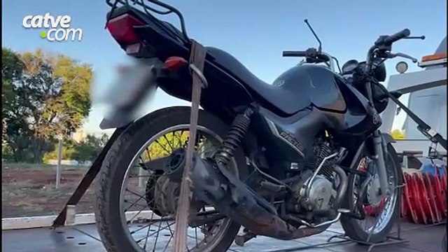 PRF recupera motocicleta furtada e detém dois homens na BR-369, em Cascavel