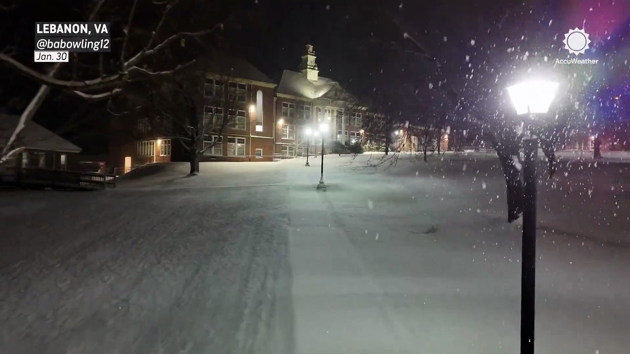 Snow begins accumulating across the Southeast