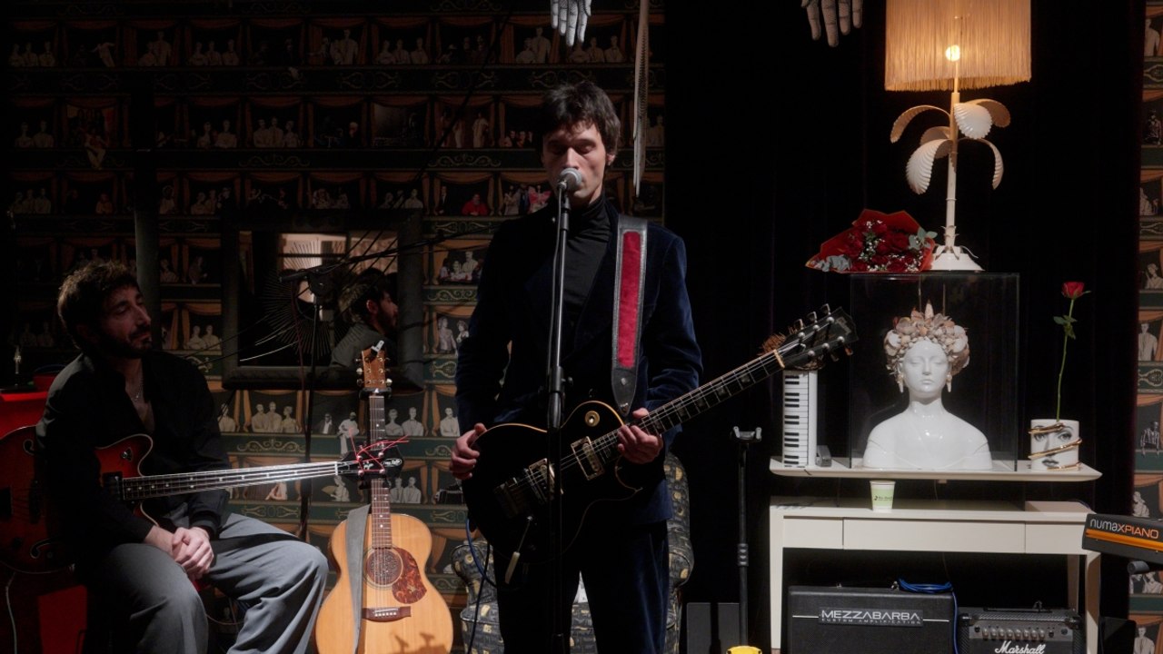 Lorenzo Cantarini presenta “Mi amor”: “Canto le emozioni e il mio amore per il mare”