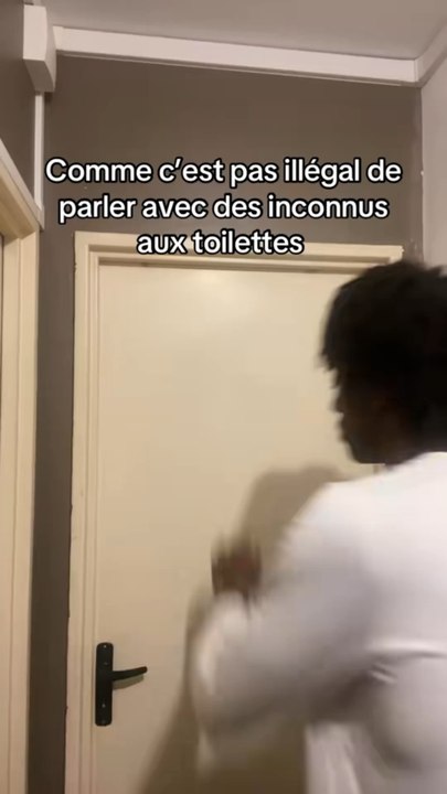 PAS ILLÉGAL MAIS BIZARRE