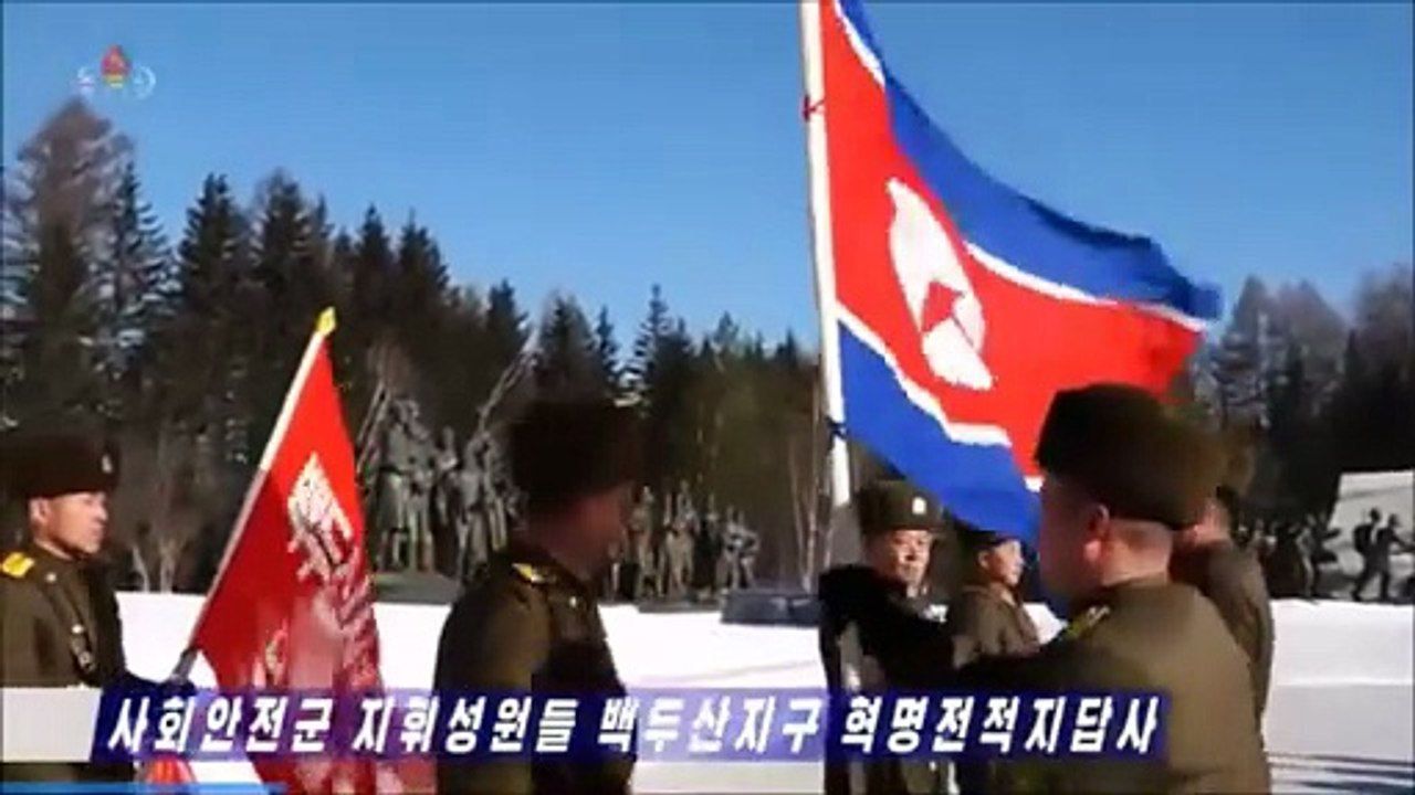 Caravana pelos locais de batalha revolucionária da zona do monte Paektu